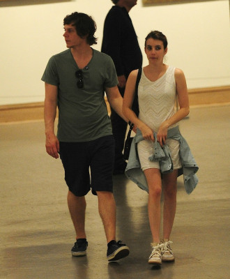 Evan Peters pic #706575
