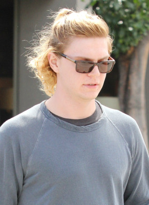 photo 9 in Evan Peters gallery [id707438] 2014-06-11 00:00:00