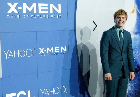 Evan Peters pic #699548