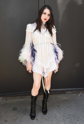Frances Bean Cobain pic #984418
