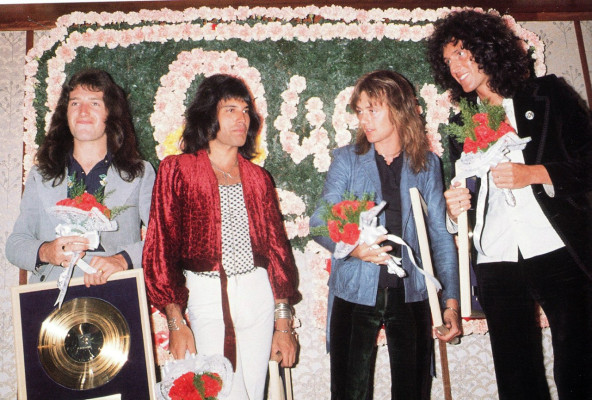 Freddie Mercury pic #689575