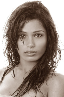 Freida Pinto pic #241786