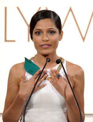 photo 13 in Freida Pinto gallery [id413681] 2011-10-21 00:00:00