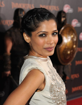 photo 25 in Freida Pinto gallery [id419184] 2011-11-16 00:00:00
