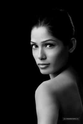 Freida Pinto pic #137209