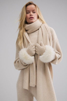 Frida Aasen for Alo Yoga