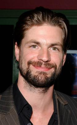 Gale Harold pic #642808