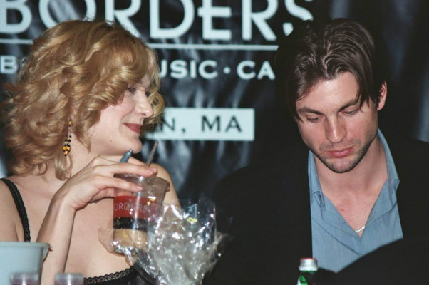 Gale Harold pic #637656