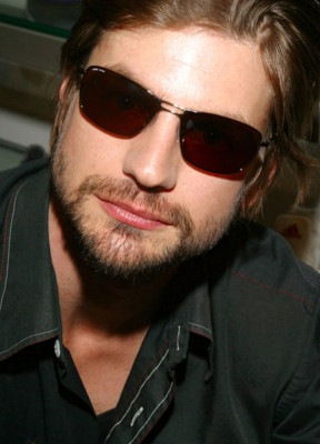 Gale Harold pic #643223
