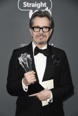 Gary Oldman pic #1001066