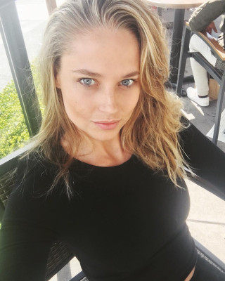 Genevieve Morton pic #913928