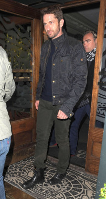 photo 4 in Gerard Butler gallery [id593381] 2013-04-10 00:00:00