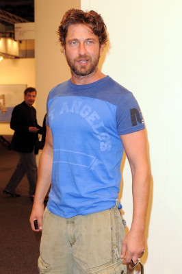 photo 7 in Gerard Butler gallery [id316706] 2010-12-15 00:00:00
