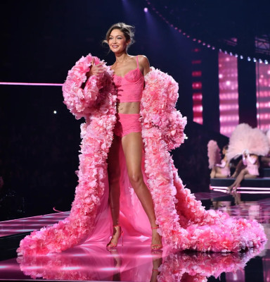 Gigi Hadid – Runway at Victoria’s Secret Fashion Show 2025