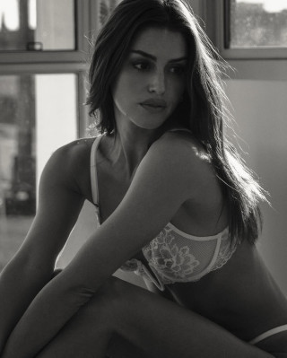 Gigi Paris pic #1369108