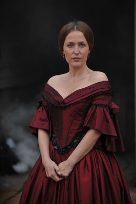 Gillian Anderson pic #922636