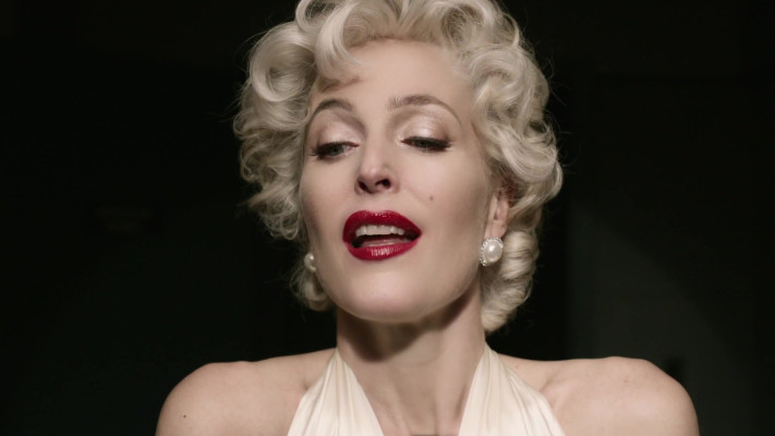 Gillian Anderson pic #940392