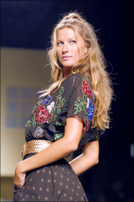 photo 27 in Gisele Bundchen gallery [id417354] 2011-11-14 00:00:00