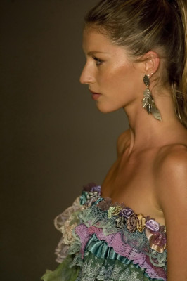 photo 26 in Gisele gallery [id379245] 2011-05-18 00:00:00