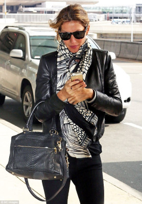Gisele Bundchen pic #685072