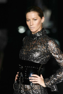 photo 19 in Gisele Bundchen gallery [id424723] 2011-11-29 00:00:00