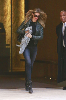 Gisele Bundchen pic #808413