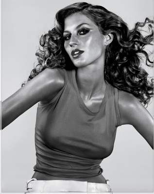 photo 22 in Gisele Bundchen gallery [id172379] 2009-07-17 00:00:00
