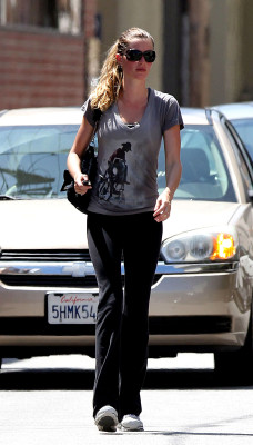 photo 10 in Gisele Bundchen gallery [id251703] 2010-04-28 00:00:00