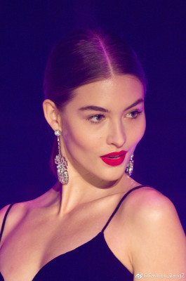 Grace Elizabeth pic #1027634