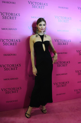 Grace Elizabeth pic #982067