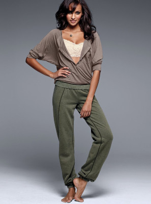 photo 20 in Gracie Carvalho gallery [id401795] 2011-09-09 00:00:00