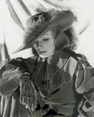 Greta Garbo pic #383667