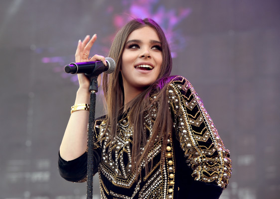 Hailee Steinfeld pic #935623