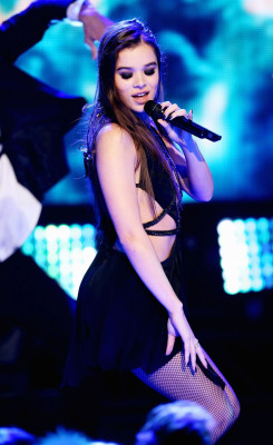 Hailee Steinfeld pic #900482