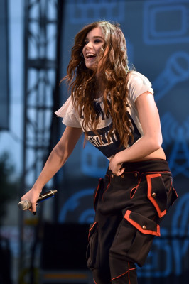 Hailee Steinfeld pic #893551