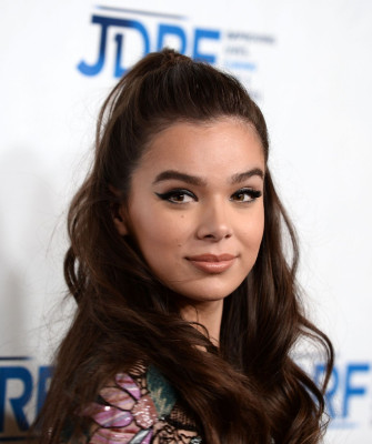 Hailee Steinfeld pic #926936