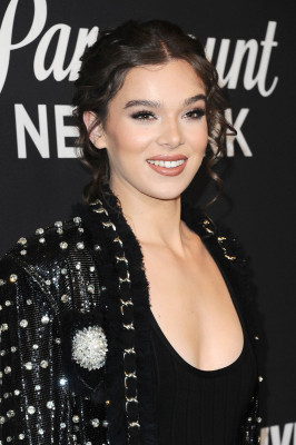Hailee Steinfeld pic #1000247