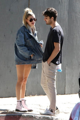 Hailey Baldwin pic #970555