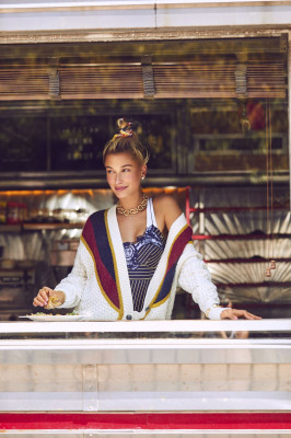 Hailey Baldwin pic #1075474