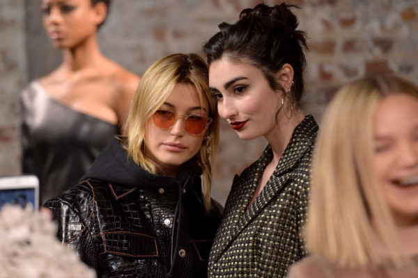 Hailey Baldwin pic #909098