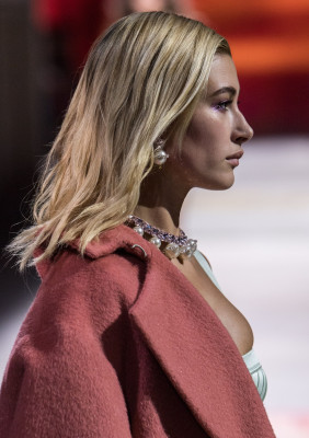 Hailey Baldwin pic #964871