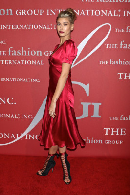 Hailey Baldwin pic #889321