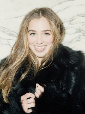 Haley Lu Richardson pic #1179980
