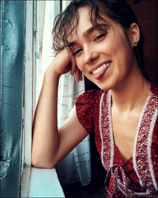 Haley Lu Richardson pic #1180499