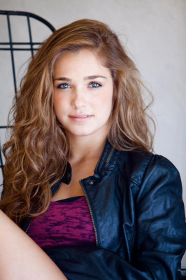 Haley Lu Richardson pic #1180511