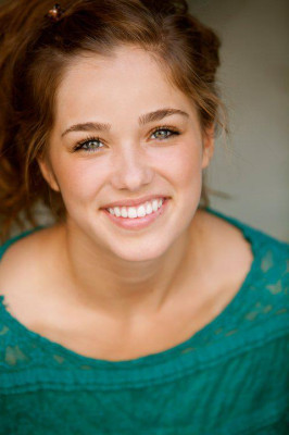 Haley Lu Richardson pic #1179992