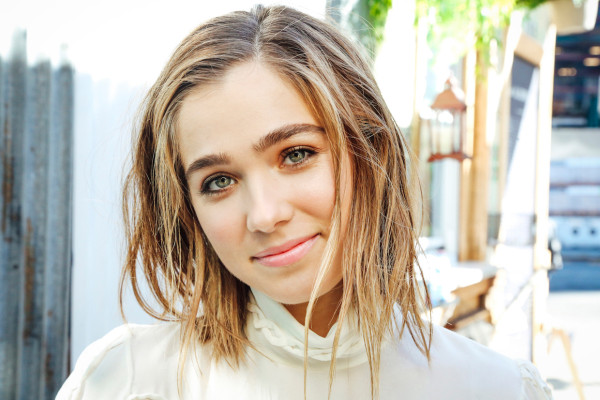 Haley Lu Richardson pic #929160