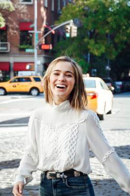Haley Lu Richardson pic #929159