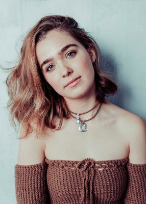 Haley Lu Richardson pic #912298