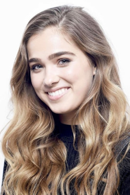 Haley Lu Richardson pic #1179996